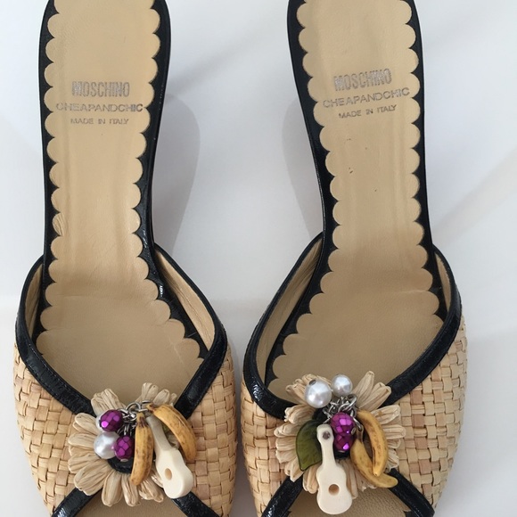 Moschino Mules Sz 38 Straw and Patent sandals Carmen Miranda Woven Fruit - Picture 2 of 10